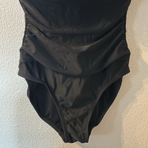 Kona Sol ruffle top one piece swimsuit with removable straps size small - Picture 2 of 6